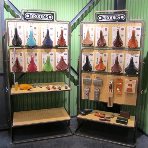 Wilson Brothers - BROOKS PORTA-SHOP